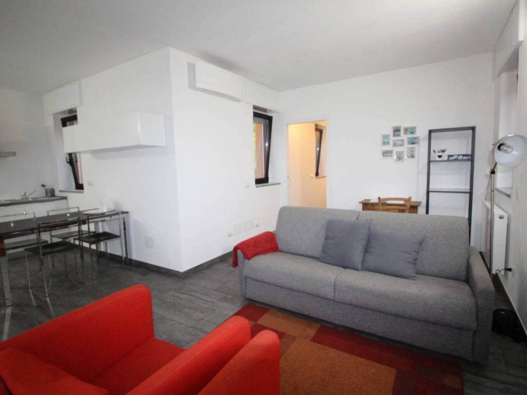 appartamento in affitto a Como in zona Tavernola