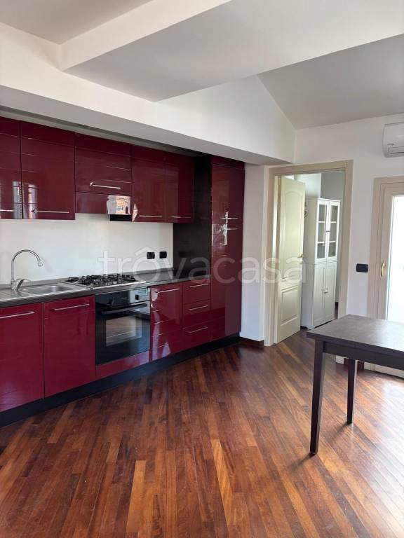 appartamento in affitto a Como in zona Viale Varese