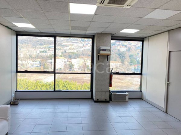 appartamento in affitto a Como in zona Tavernola