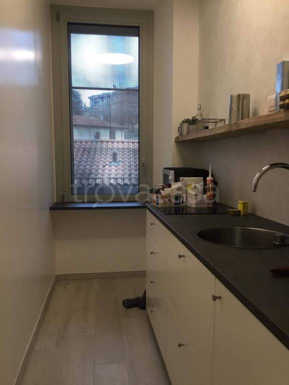 appartamento in affitto a Como in zona Borghi