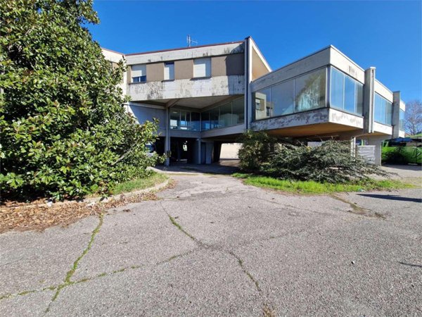 negozio in affitto a Como in zona Como Centro