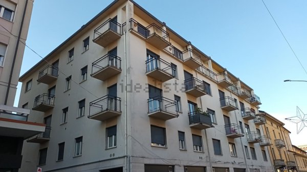 appartamento in affitto a Como in zona Borghi