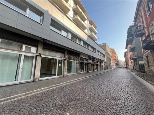 negozio in affitto a Como in zona Borghi