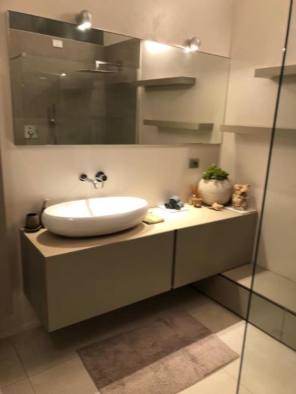 appartamento in affitto a Como in zona Breccia