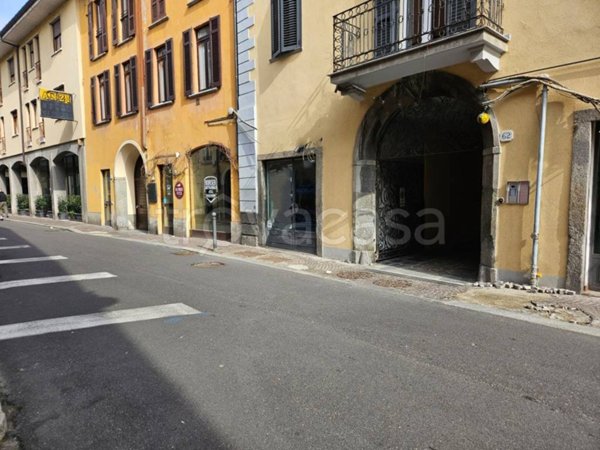 negozio in affitto a Como