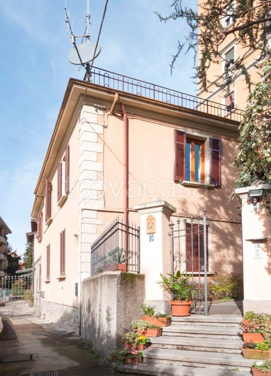 appartamento in affitto a Como in zona Valduce