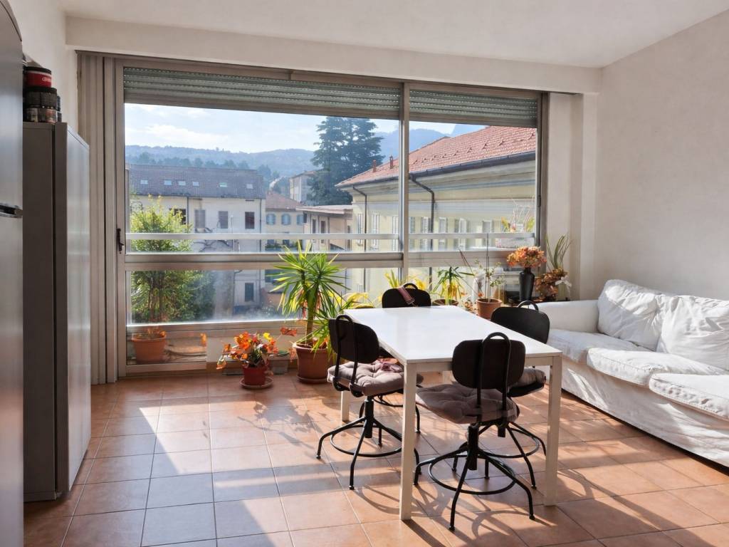 appartamento in affitto a Como in zona Borghi