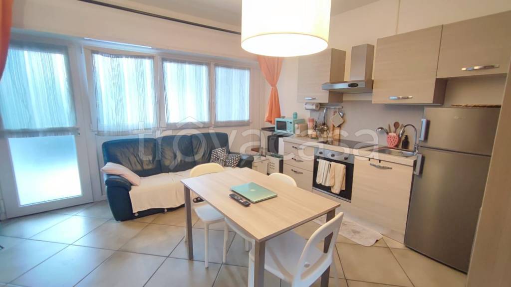 appartamento in affitto a Como in zona Caserme