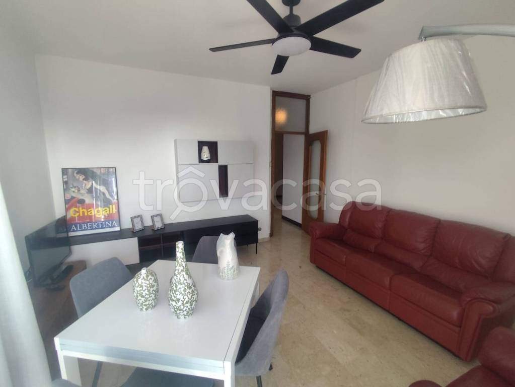 appartamento in affitto a Como in zona Prestino