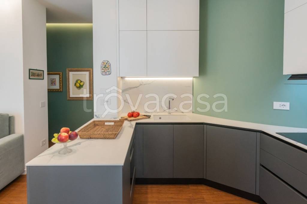 appartamento in affitto a Como in zona Piazza Volta