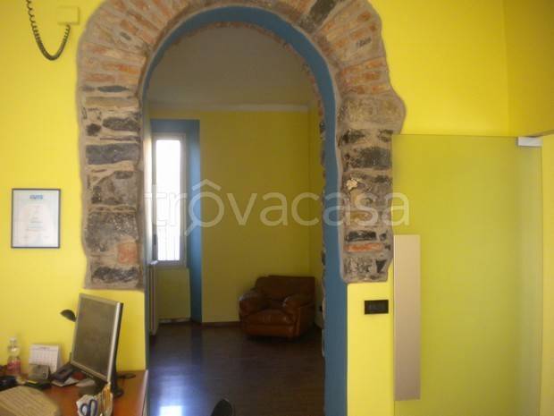 ufficio in affitto a Como in zona Borghi