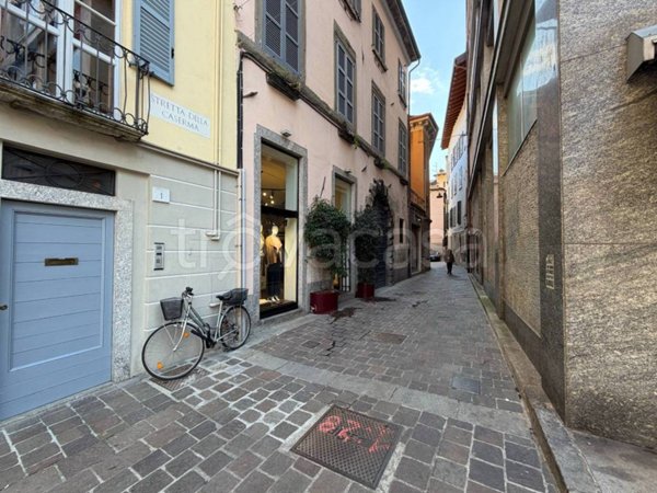 negozio in affitto a Como in zona Como Centro