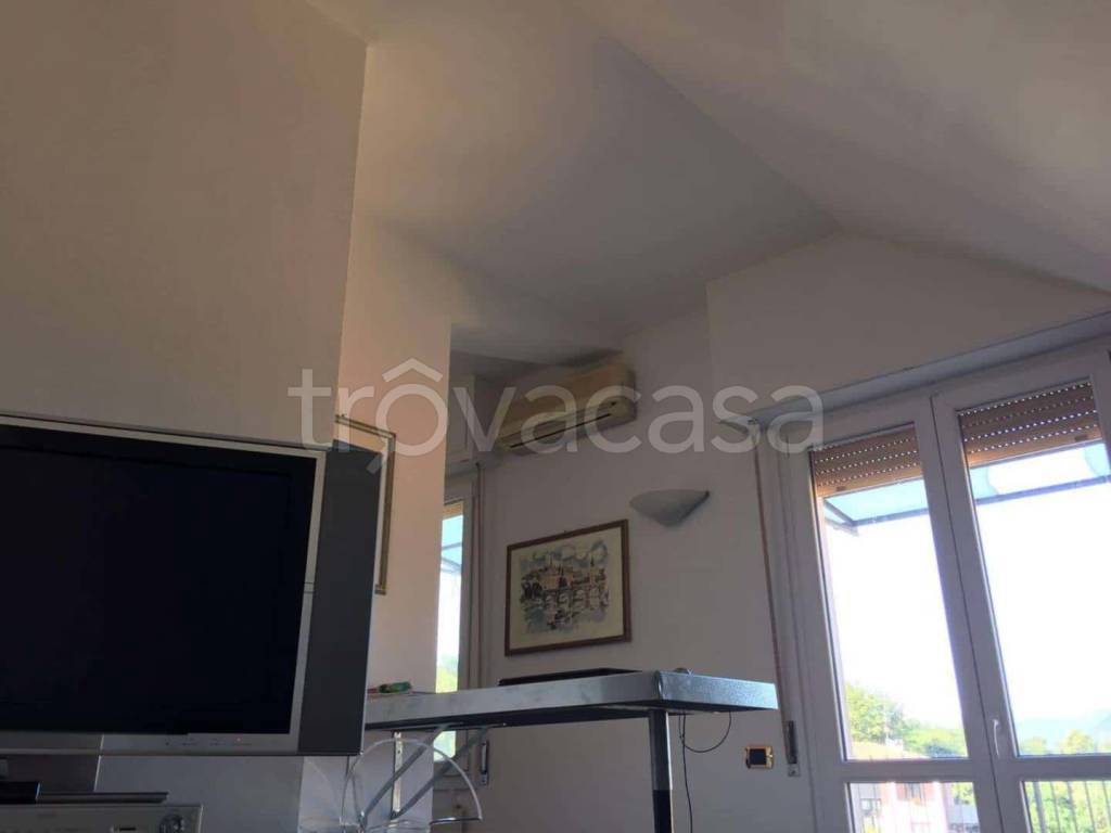 appartamento in affitto a Como in zona Como Centro