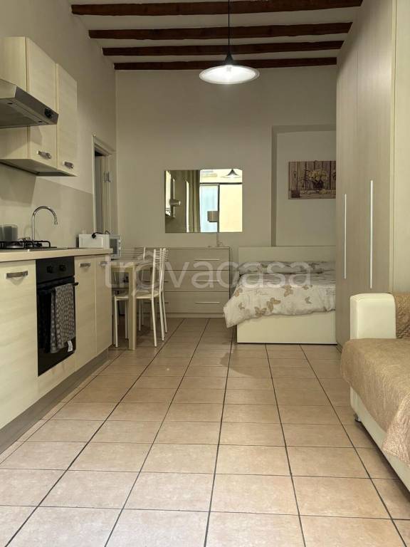 appartamento in affitto a Como in zona Borghi