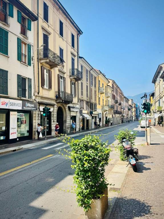 appartamento in affitto a Como in zona Borghi