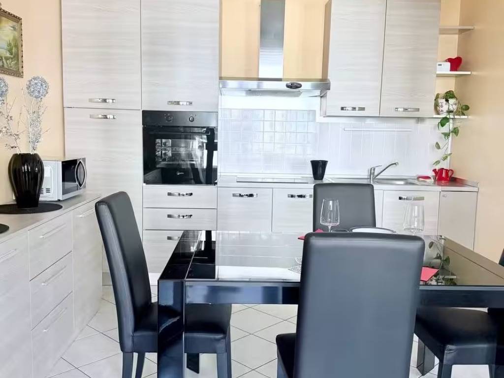 appartamento in affitto a Como in zona Borghi