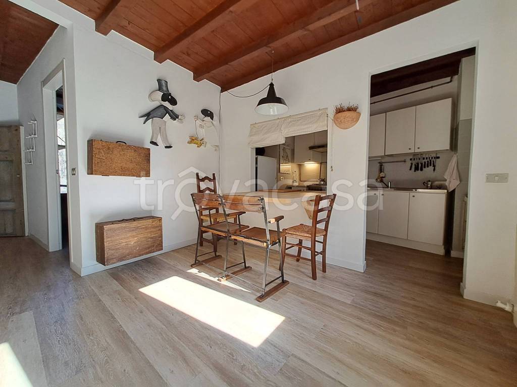 appartamento in affitto a Como in zona Como Centro