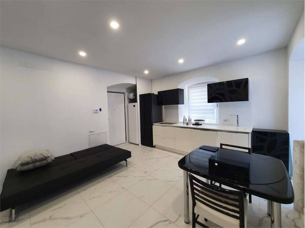 appartamento in affitto a Como in zona Prudenziana