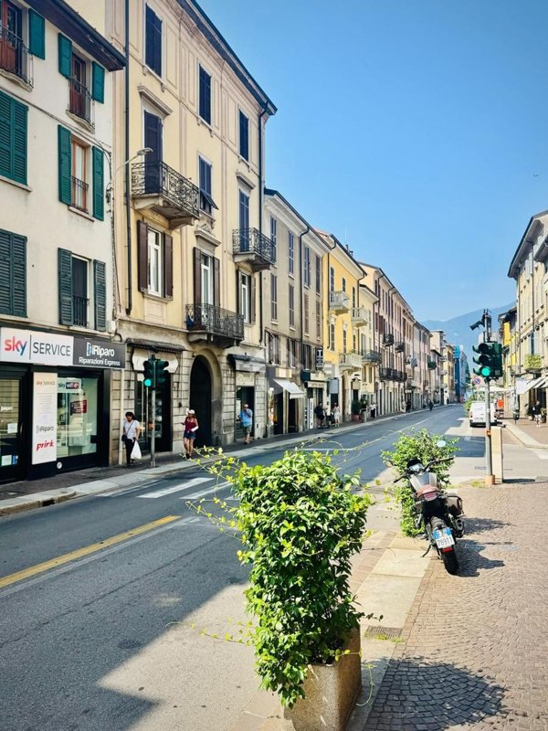 appartamento in affitto a Como in zona Via Milano