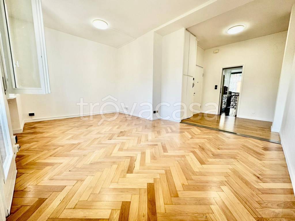 appartamento in affitto a Como in zona Piazza Volta