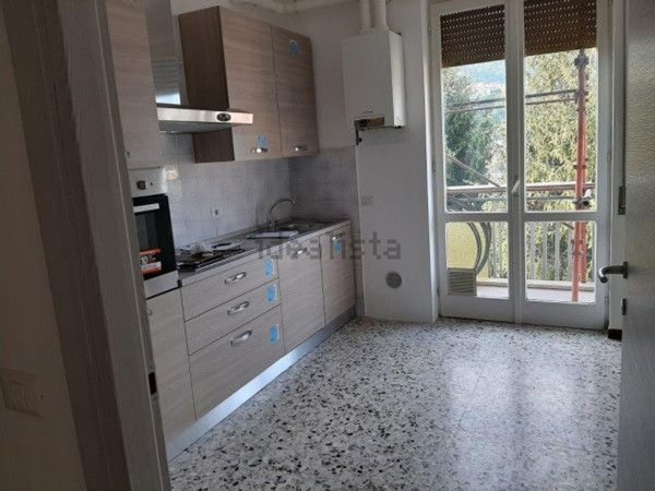 appartamento in affitto a Como in zona Tavernola