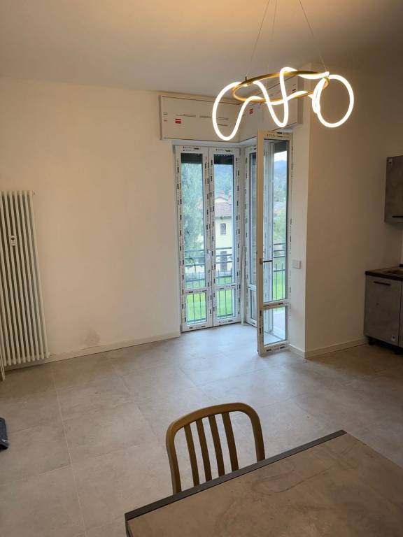 appartamento in affitto a Como in zona Albate