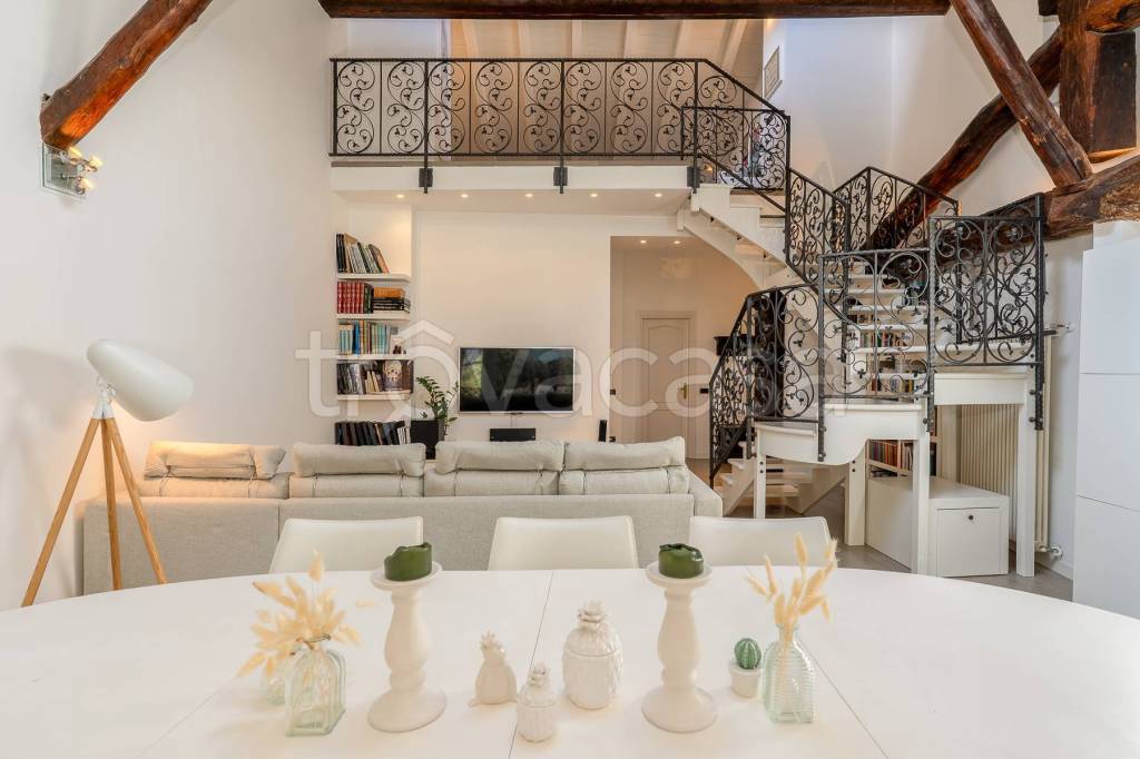 appartamento in affitto a Como in zona Como Centro