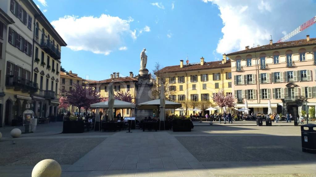negozio in affitto a Como in zona Como Centro