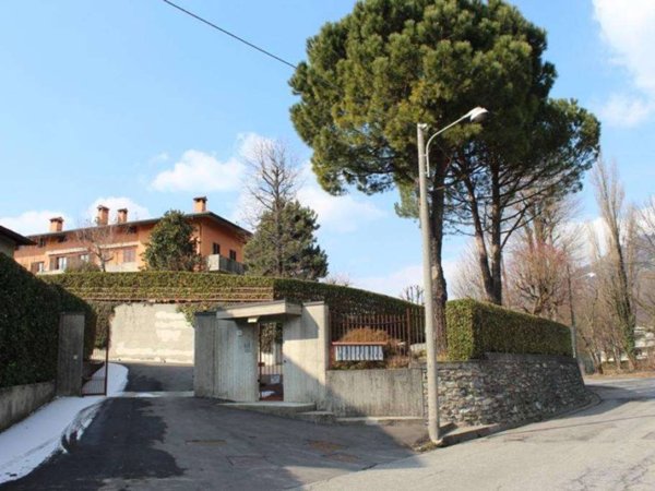 appartamento in affitto a Como in zona Lora