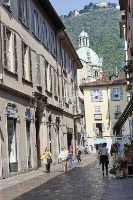 negozio in affitto a Como in zona Como Centro