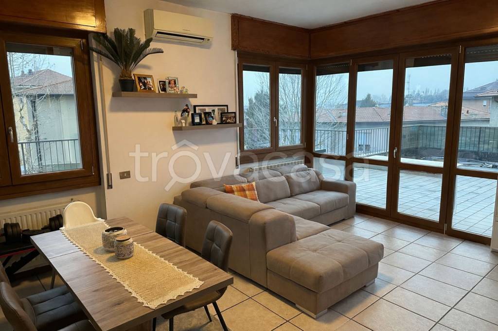 appartamento in affitto a Como in zona Breccia