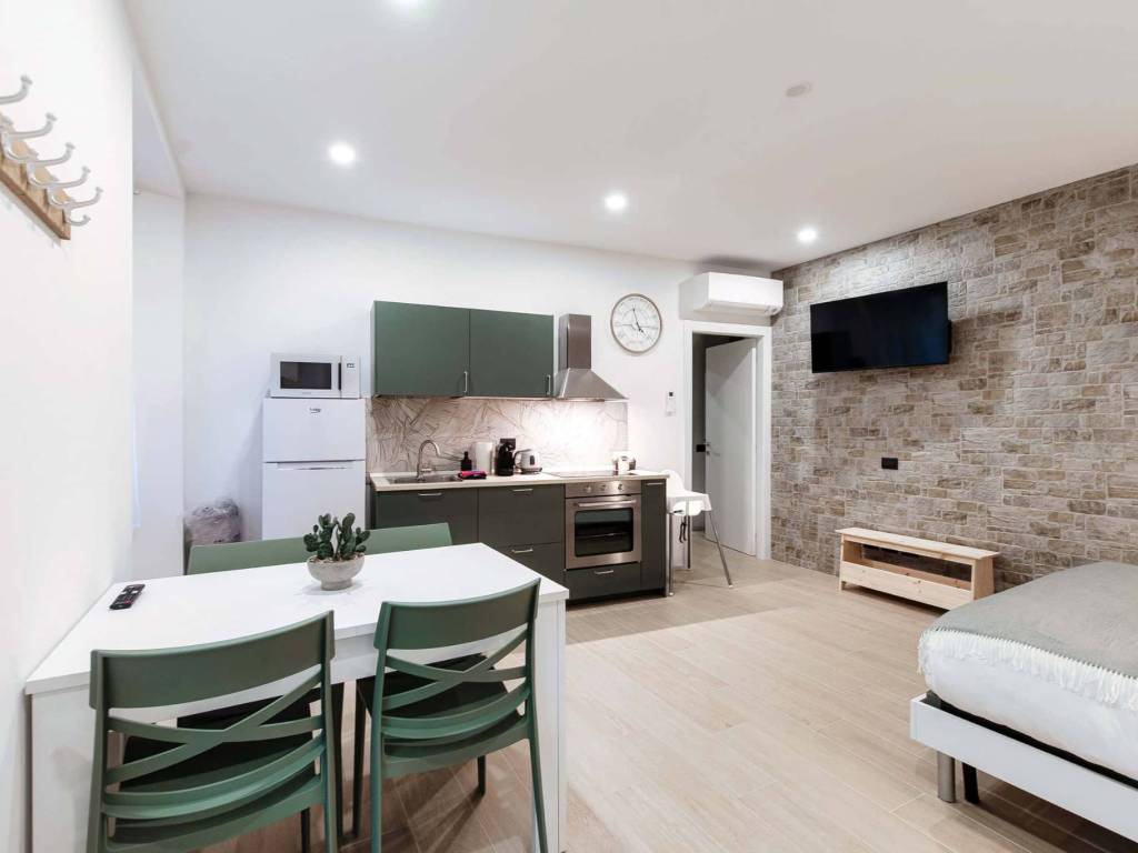 appartamento in affitto a Como in zona Borghi