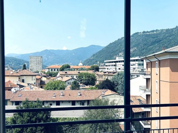 appartamento in affitto a Como in zona Borghi