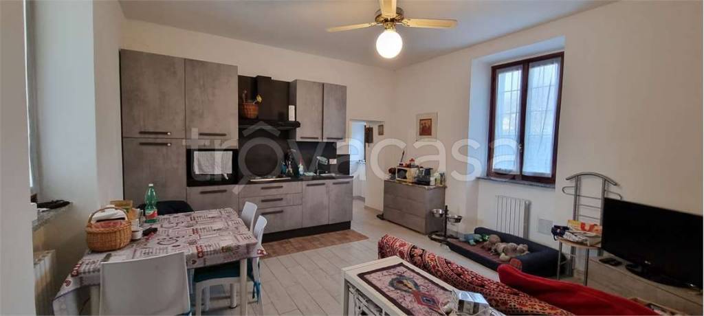 appartamento in affitto a Como in zona Trecallo