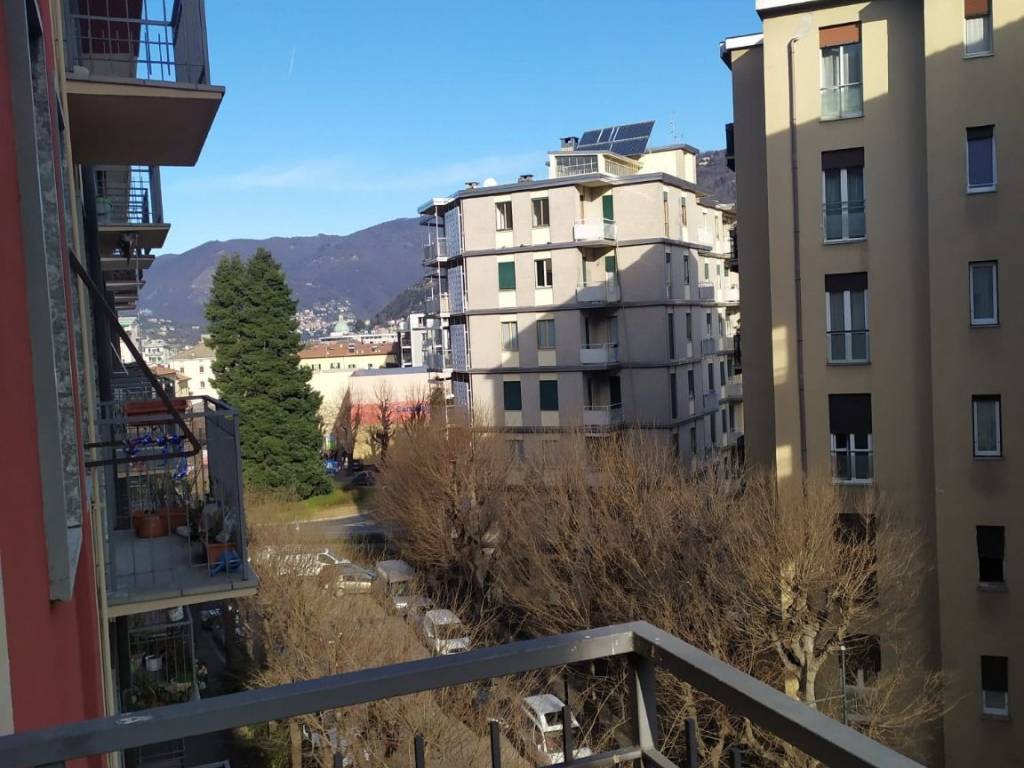 appartamento in affitto a Como in zona Borghi