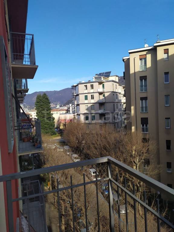 appartamento in affitto a Como in zona Borghi