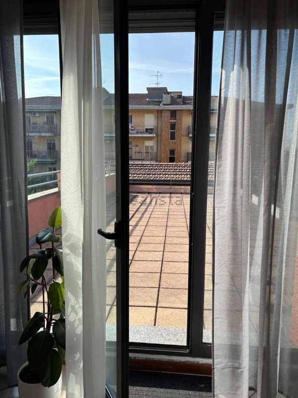 ufficio in affitto a Como in zona Rebbio