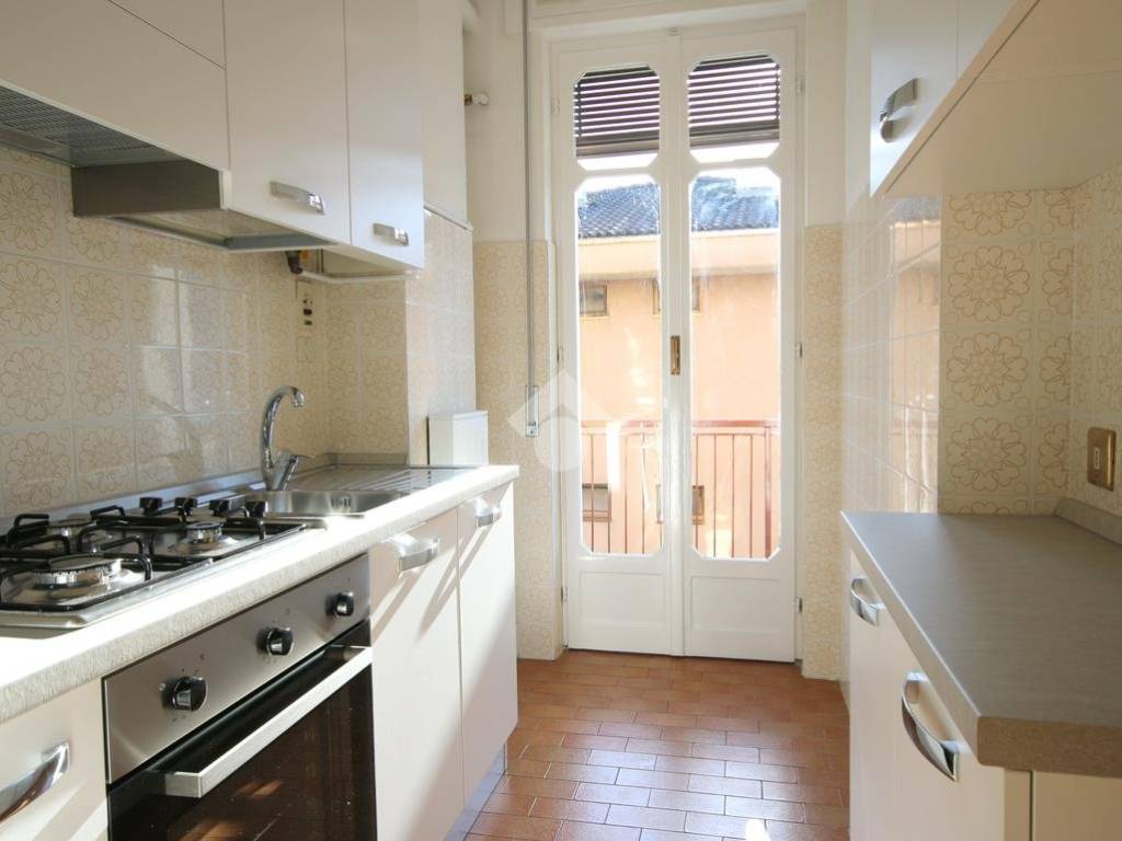 appartamento in affitto a Como in zona Tavernola