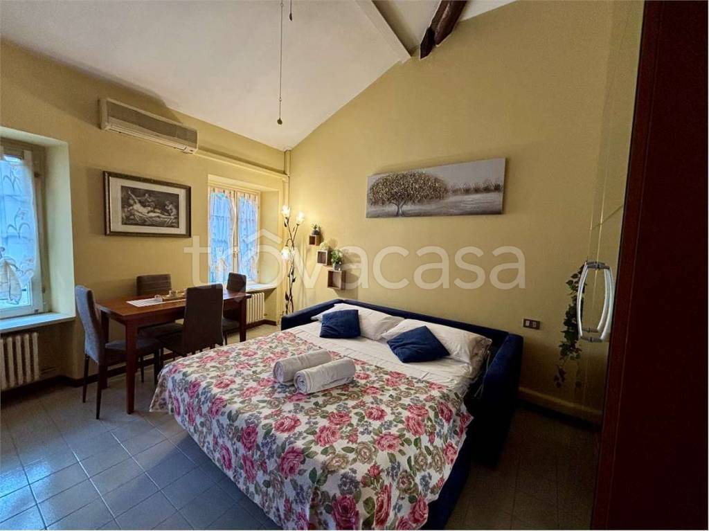 appartamento in affitto a Como in zona Borghi