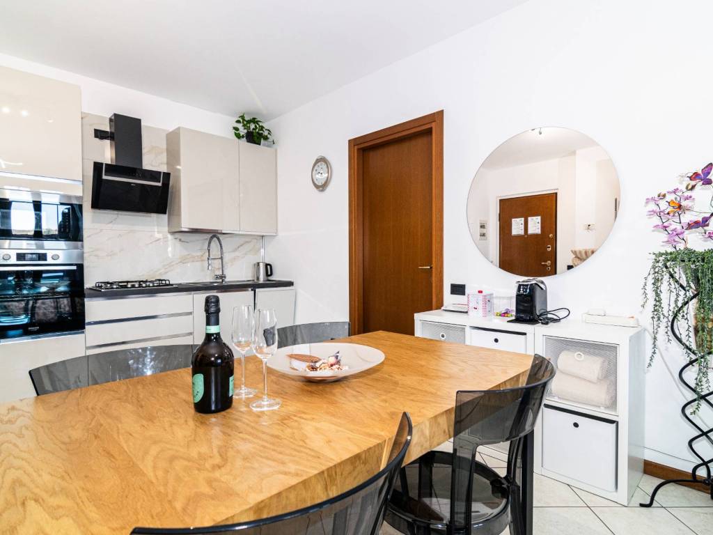 appartamento in affitto a Como in zona Borghi