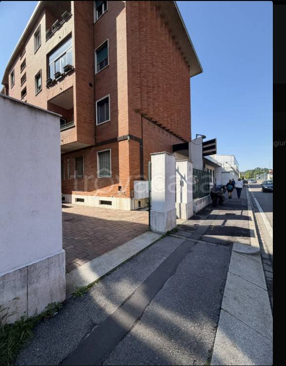 appartamento in affitto a Como in zona Camerlata