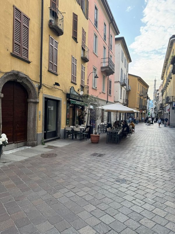 locale commerciale in affitto a Como