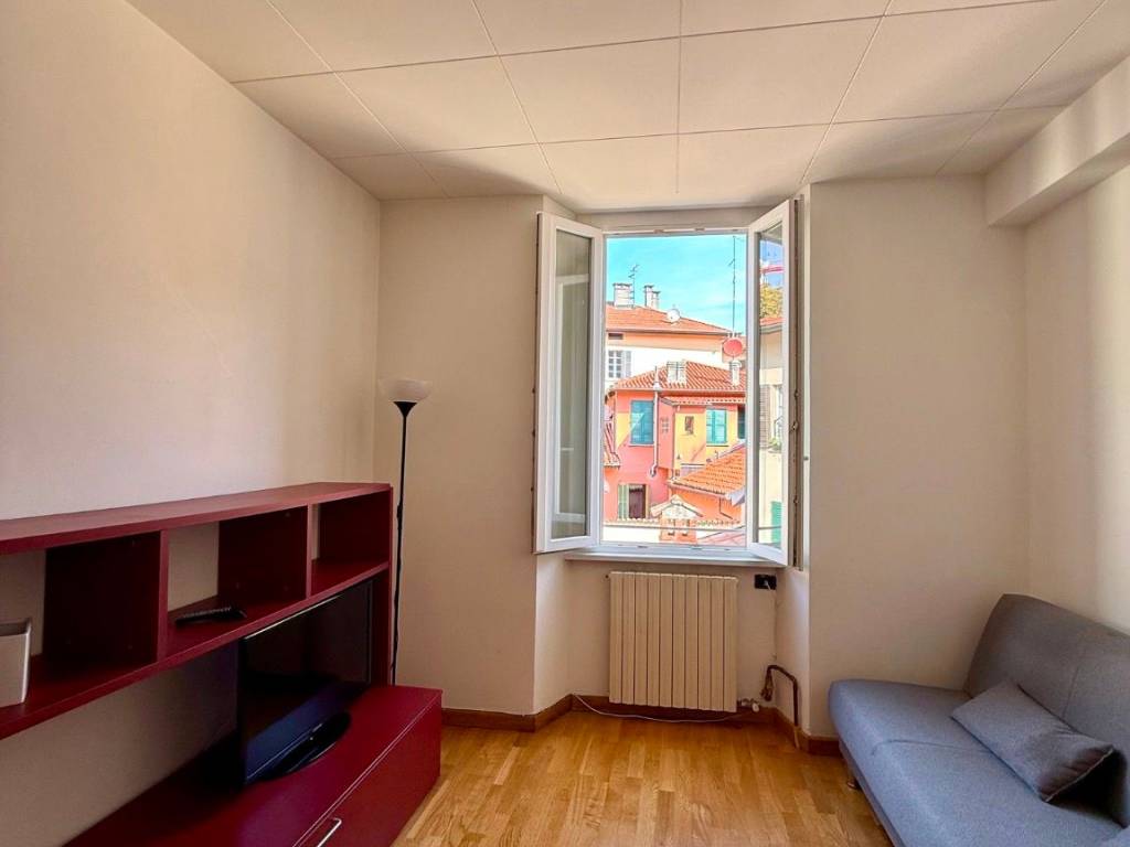 appartamento in affitto a Como in zona Borghi