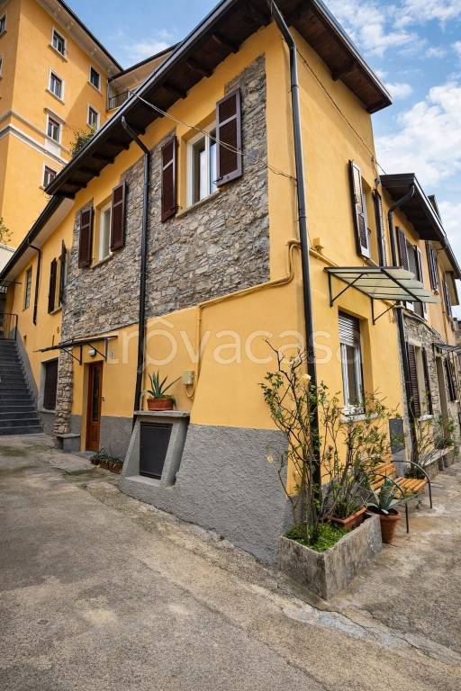 appartamento in affitto a Como in zona Valduce