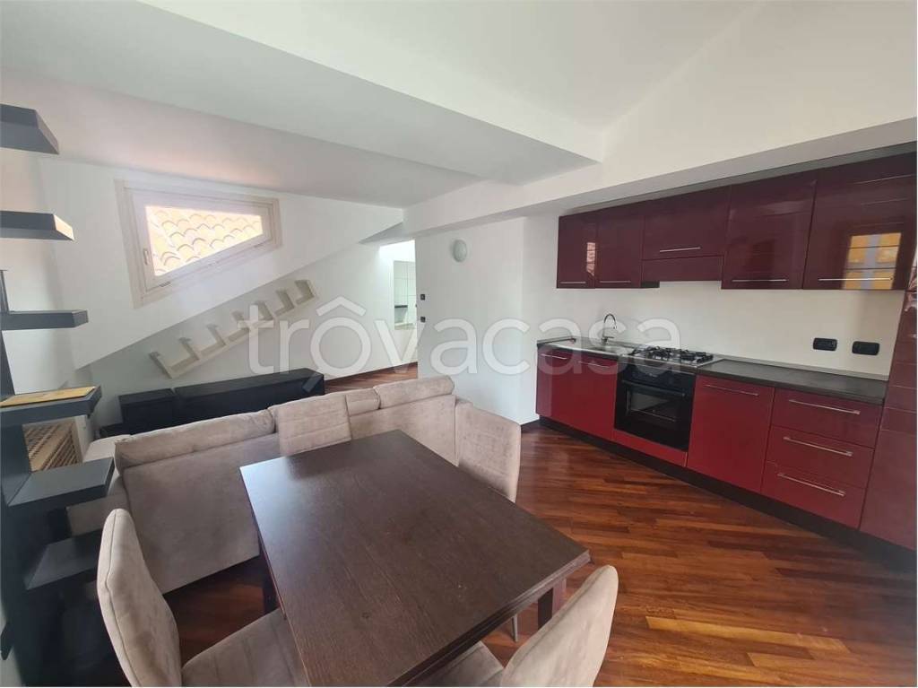 appartamento in affitto a Como in zona Viale Varese