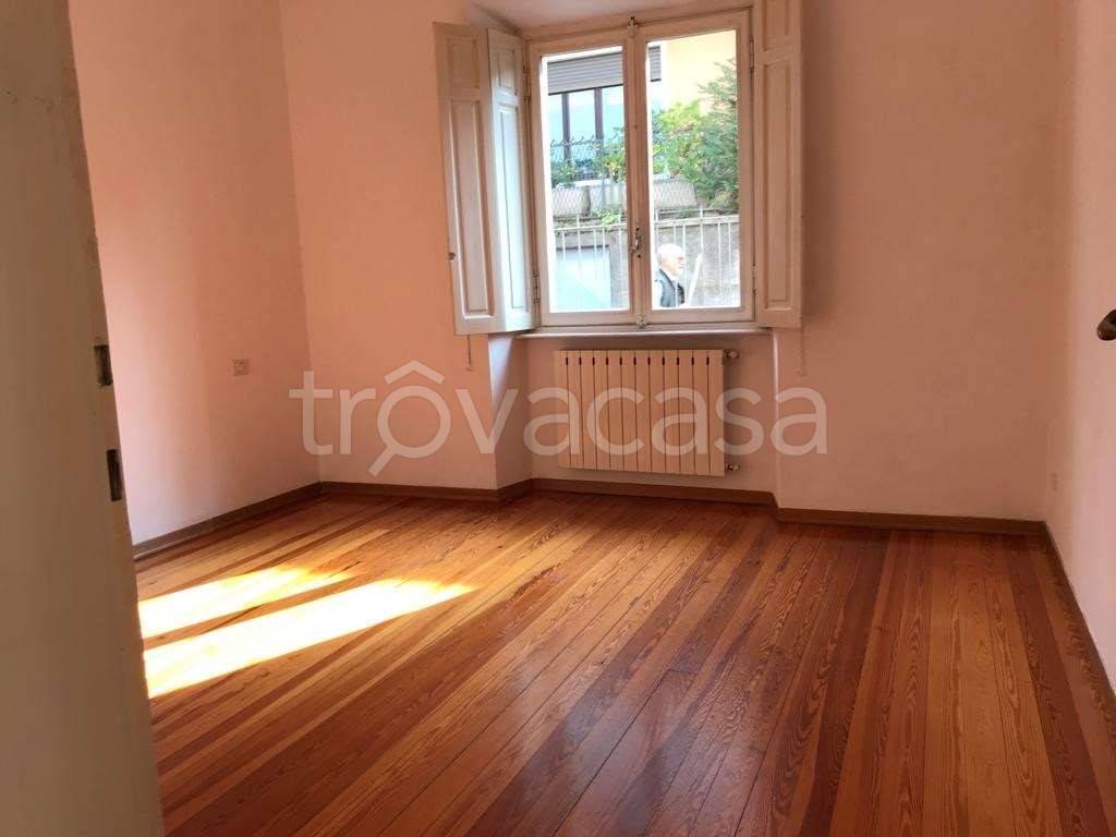 appartamento in affitto a Como in zona Caserme