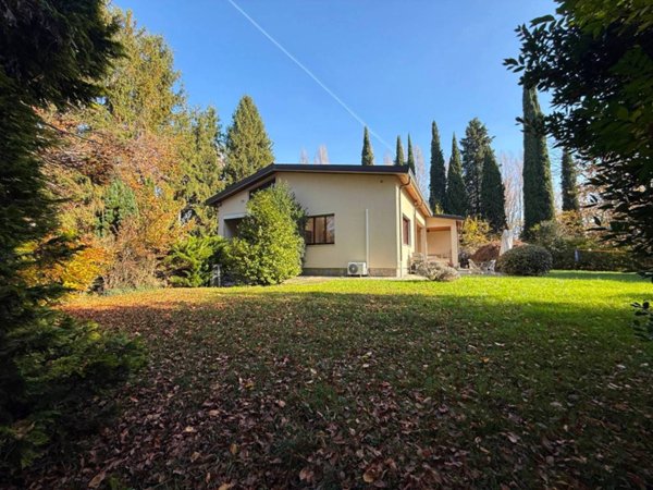 casa indipendente in affitto a Como in zona Breccia