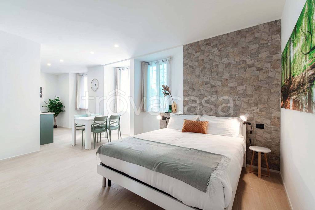 appartamento in affitto a Como in zona Borghi