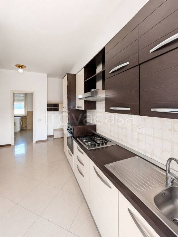 appartamento in affitto a Como in zona Sagnino