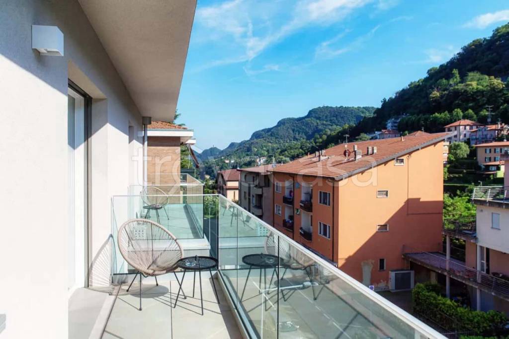 appartamento in affitto a Como in zona Villa Olmo